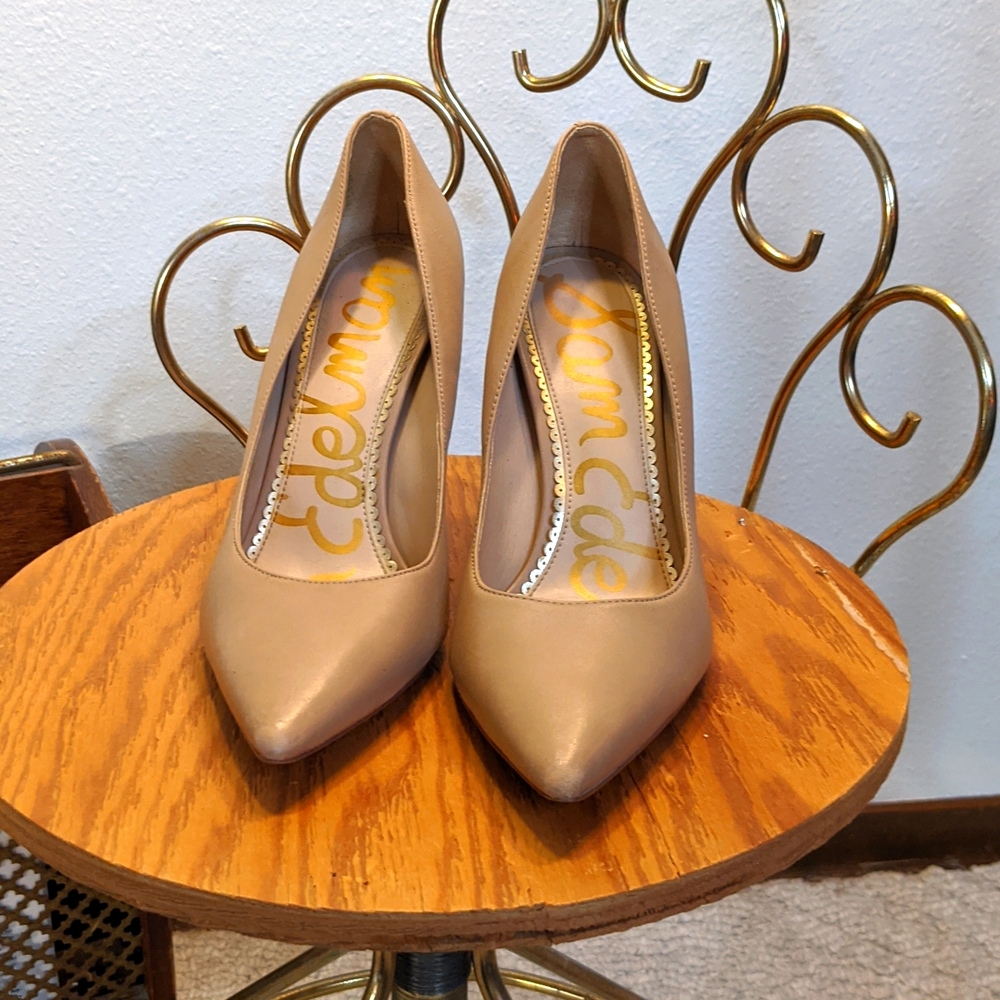 Nude Pointed Toe Pumps